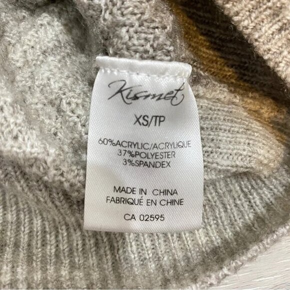 Kismet Casual V Neck Pullover Sweater in Neutral Grey Cream Colours - Picture 4 of 16